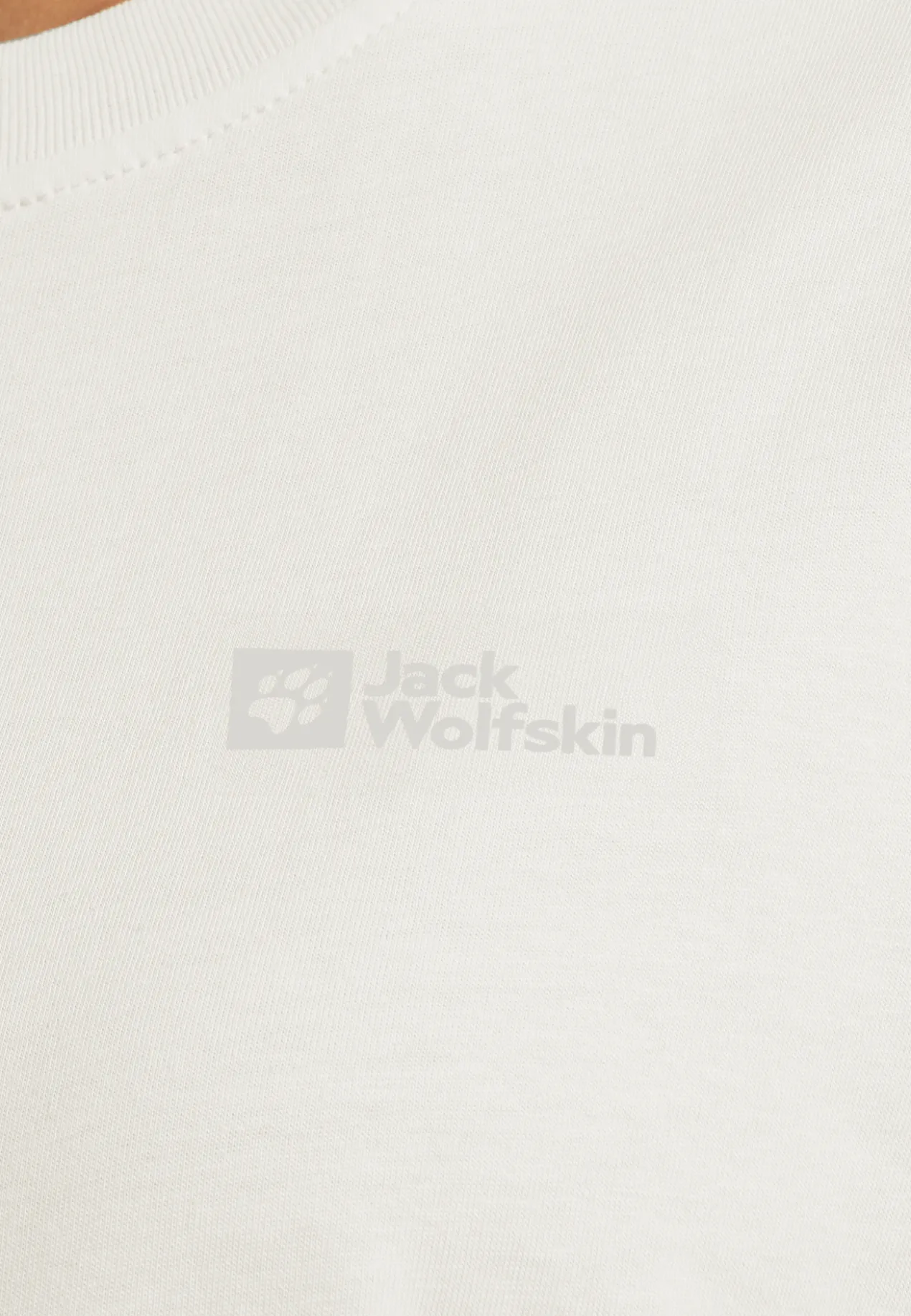 ESSENTIAL T W