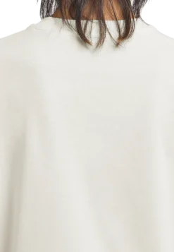 ESSENTIAL T W