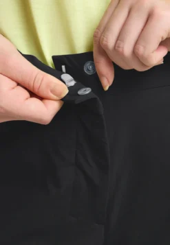 HIKEOUT SHORTS W
