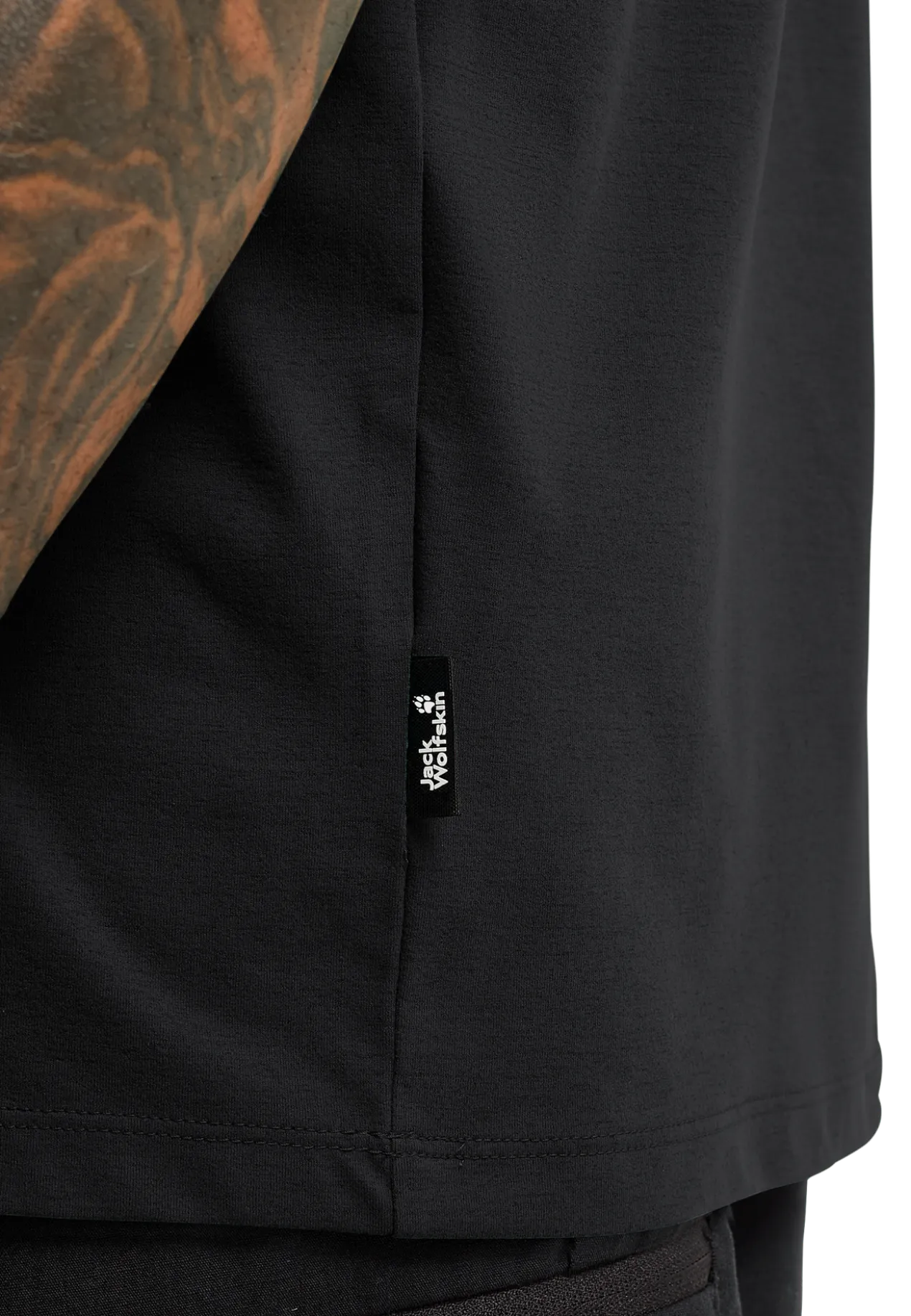 TRAVEL T M