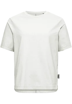 TRAVEL T W