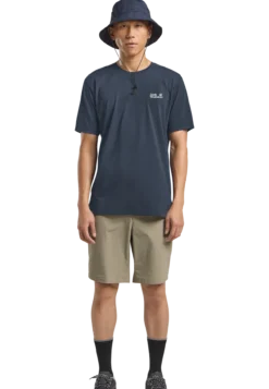 VONNAN GRAPHIC T M