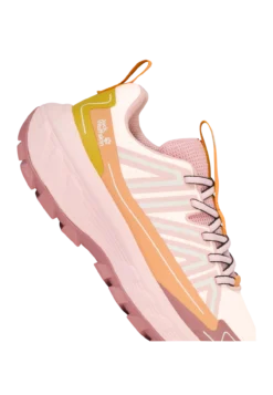 WILD HIKE LOW W